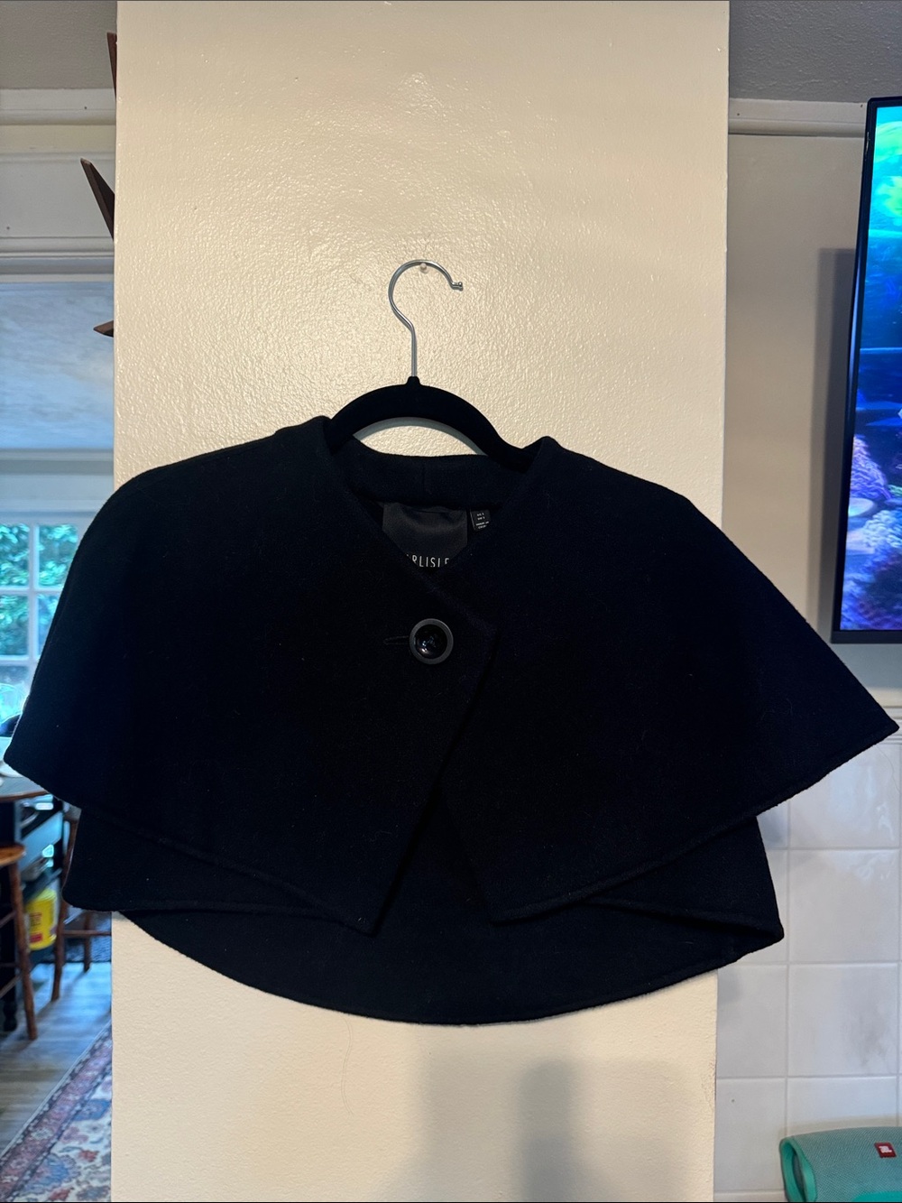 CARLISLE Black Short Capelet Coat with Single Button size Small